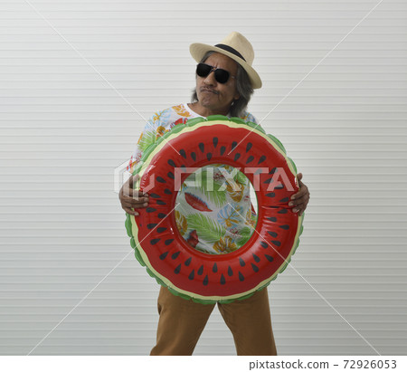 Business summer holiday concept Business summer holiday concept 72926053
