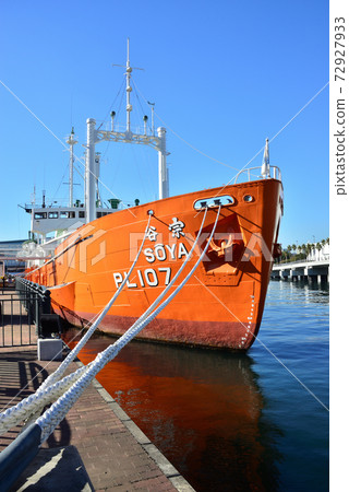 Antarctic observation ship "Soya" Antarctic observation ship "Soya" 72927933