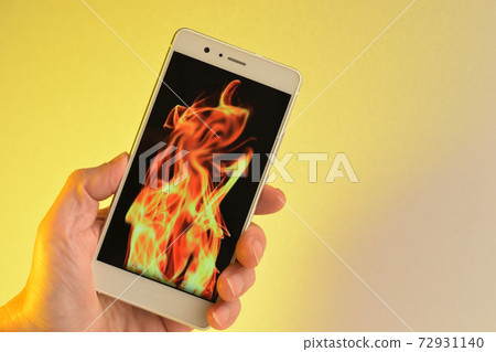 SNS burning, internet burning 72931140