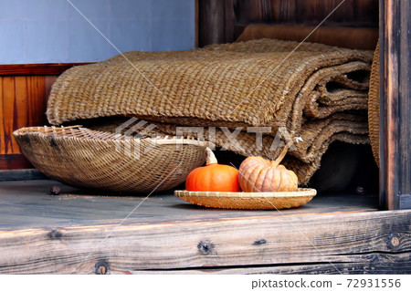 跌倒的一面 72931556