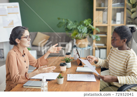 Candidate Speaking in Job Interview 72932041