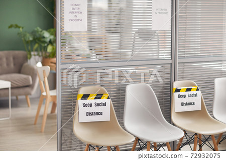 Social Dstancing in Office 72932075