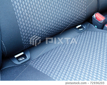 Hardware for attaching child seats 72936203