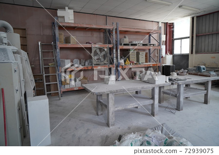 Stone carving studio working environment 72939075