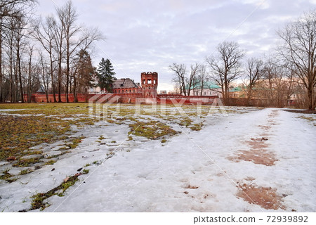 The old brick tower on the background of the Fedorovsky town in 72939892