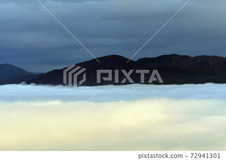 雲海圖像霧城龜岡霧露台絕妙景色 雲海圖像霧城龜岡霧露台絕妙景色 72941301
