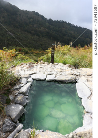 Japanese secret hot spring, Renge Onsen, autumn, autumn leaves, open-air bath 72941687