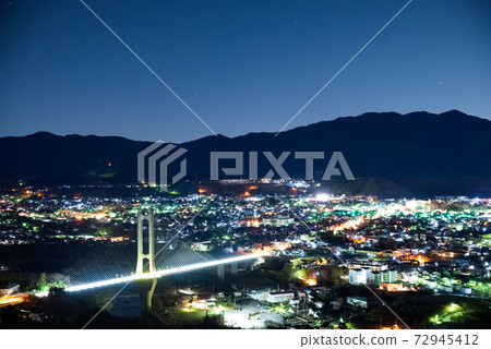 Chichibu City, Saitama Prefecture, night view [taken from Muse Park Observatory] 72945412