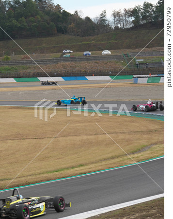 Car race S-shaped Car race S-shaped 72950799