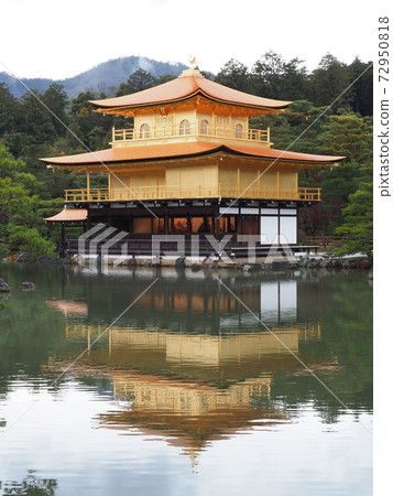 Kinkakuji Temple in winter, the replacement of the thatched roof is completed Kinkakuji Temple in winter, the replacement of the thatched roof is completed 72950818