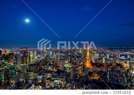 東京滿月的夜晚，城市景觀，東京鐵塔 72951818