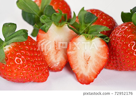 Strawberries Strawberries 72952176