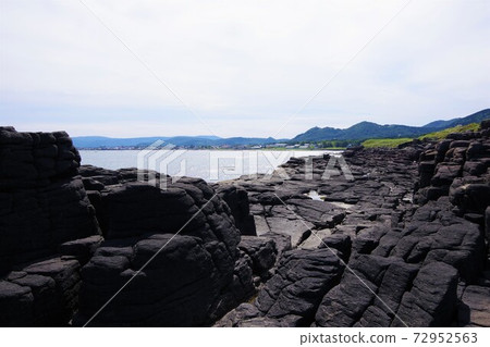 Usutaibesenjoiwa, Esashi-cho, Hokkaido (looking toward Esashi-cho) Usutaibesenjoiwa, Esashi-cho, Hokkaido (looking toward Esashi-cho) 72952563