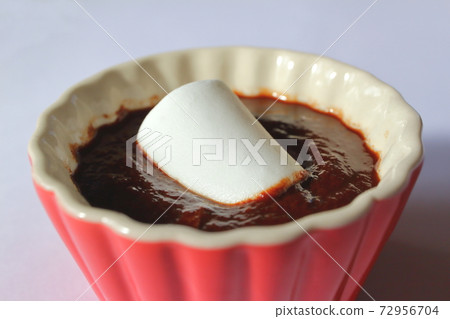 Chocolate fondue marshmallow Chocolate fondue marshmallow 72956704