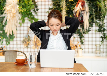 Beautiful Japanese women 72956756