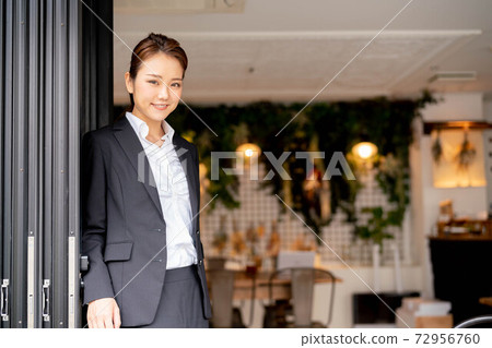 美麗的日本女性 72956760