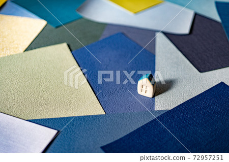 Small house and wallpaper sample Small house and wallpaper sample 72957251