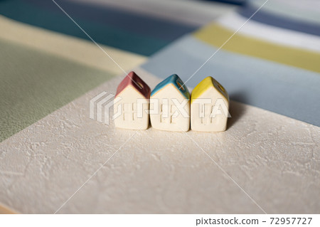 Small house and wallpaper sample Small house and wallpaper sample 72957727