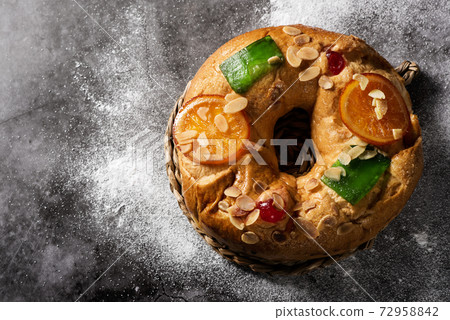 roscon de reyes, spanish three kings cake roscon de reyes, spanish three kings cake 72958842