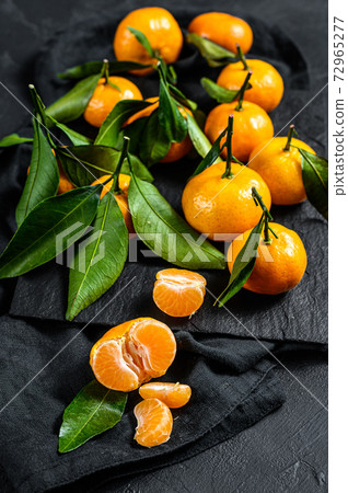 Tangerines (oranges, mandarins, clementines, 72965277