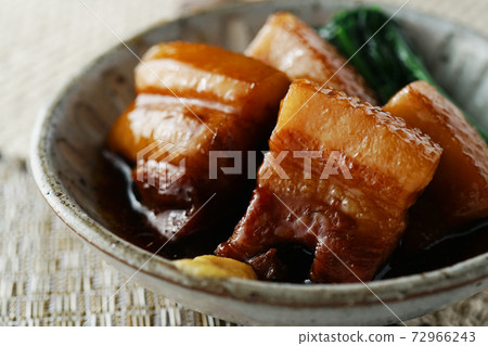 Pork belly boiled 72966243