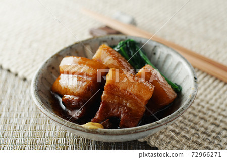 Pork belly boiled 72966271
