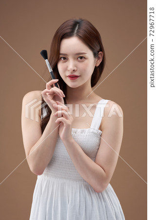 Woman beauty beauty Woman beauty beauty 72967718