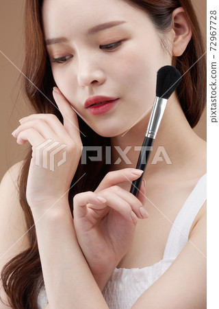 Woman beauty beauty Woman beauty beauty 72967728