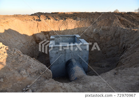 Construction of stormwater pits, sanitary sewer system distribution chamber and pump station. Construction of stormwater pits, sanitary sewer system distribution chamber and pump station. 72970967