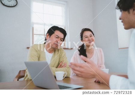 A couple in their 60s to be consulted 72972328