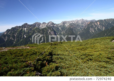 從高岳看的穗高山脈和八里岳 從高岳看的穗高山脈和八里岳 72974240