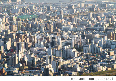 Hiroshima cityscape in late autumn as seen from Mitakiyama Hiroshima cityscape in late autumn as seen from Mitakiyama 72974891