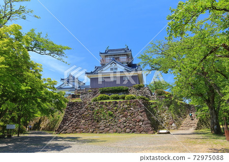 [Fukui Prefecture] Fresh green Echizen Ono Castle 72975088