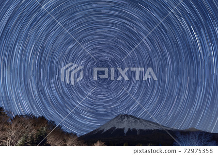 Shizuoka_Mt. Fuji and northern celestial diurnal motion Shizuoka_Mt. Fuji and northern celestial diurnal motion 72975358