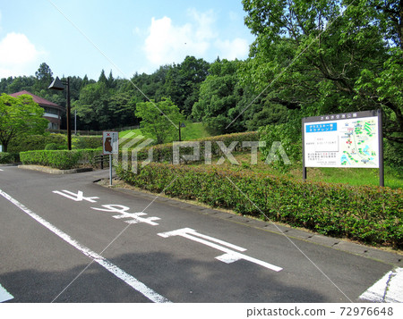 View of Sanuki Airport Park / Port Hill Zone parking lot / Shikoku / Takamatsu City, Kagawa Prefecture (3) 72976648