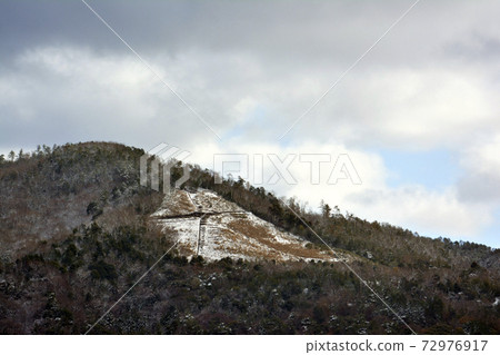 Snow scene of Mt. Okuribi_photographed on December 31, 2020 Snow scene of Mt. Okuribi_photographed on December 31, 2020 72976917