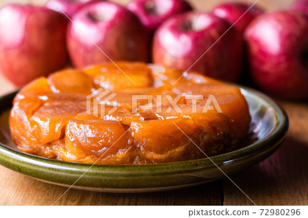 Apple sweets, homemade tarte tatin 72980296