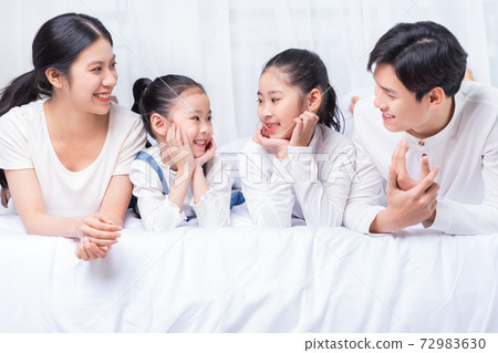 Family portrait 72983630