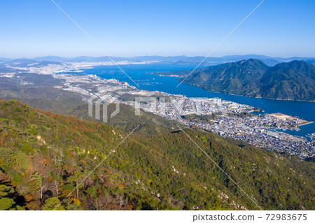 秋景屋山 72983675
