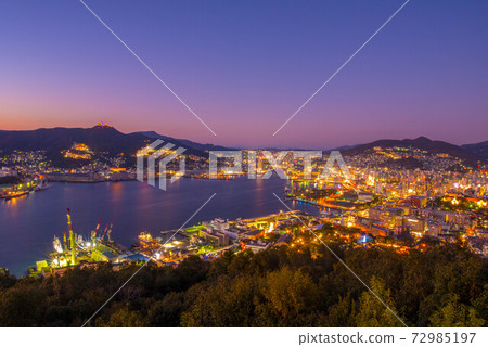 Twilight in the port city of Nagasaki Twilight in the port city of Nagasaki 72985197