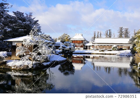 A junior-style Japanese garden in Tsuyama-shi, Okayama prefecture "Tomorrow paradise": snow scenery 72986351