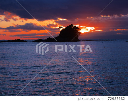 島津島從阿祖里海灘（Azuri Beach）到鈴木島的夜景 72987682