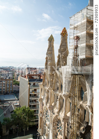 西班牙巴塞羅那的聖家堂(Sagrada Familia)正在建造中 西班牙巴塞羅那的聖家堂(Sagrada Familia)正在建造中 72989933