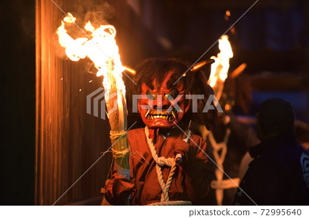 Demon pursuit ceremony at Noderayama Koenji Temple Throw a torch and pray for a disease-free life Demon pursuit ceremony at Noderayama Koenji Temple Throw a torch and pray for a disease-free life 72995640