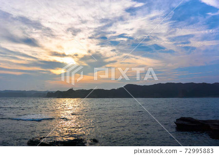 Sunset and sea 72995883