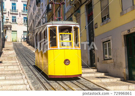 Funicular in the city center of Lisbon 72996861