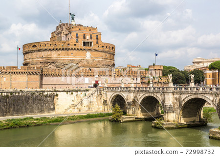 Castel Sant Angelo  in Rome 72998732