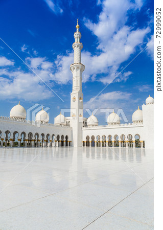 Abu Dhabi Sheikh Zayed White Mosque 72999052