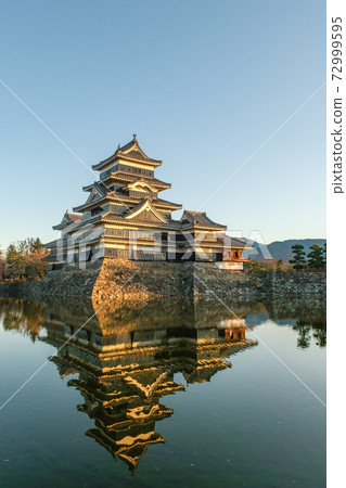 Matsumoto Castle (dawn) Matsumoto Castle (dawn) 72999595