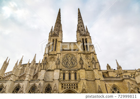 St. Andrew's Cathedral in Bordeaux St. Andrew's Cathedral in Bordeaux 72999811